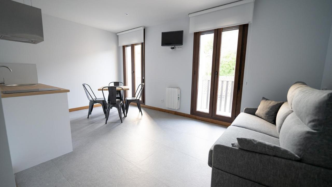 Apartamentos Puerta De Occidente Cornellana Esterno foto