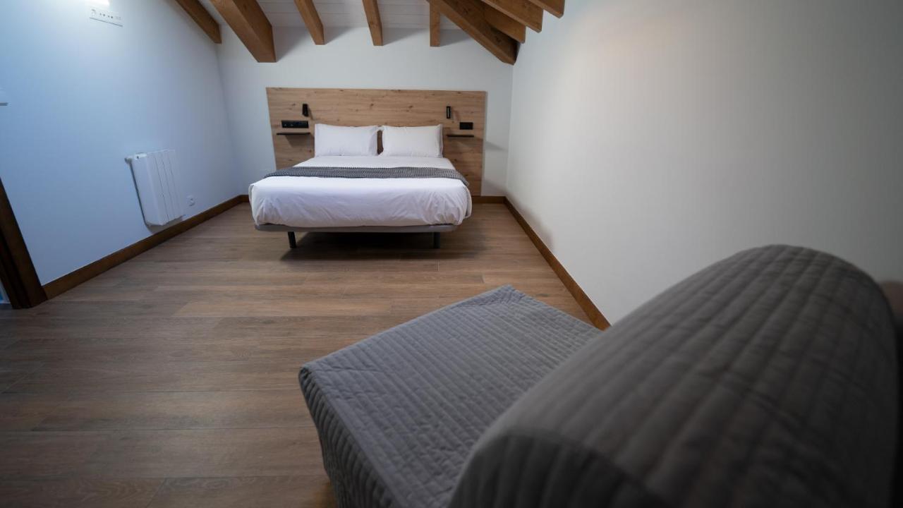 Apartamentos Puerta De Occidente Cornellana Esterno foto